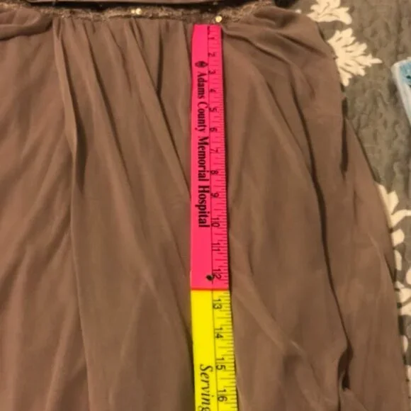 Wmn's formal dress - Picture 10 of 15